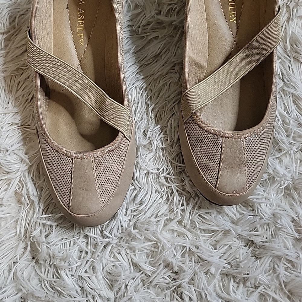 Laura Ashley LA Wagner Tan Nude Beige Wedge Shoes w/ Elastic Strap - 6.5 M - Picture 6 of 12